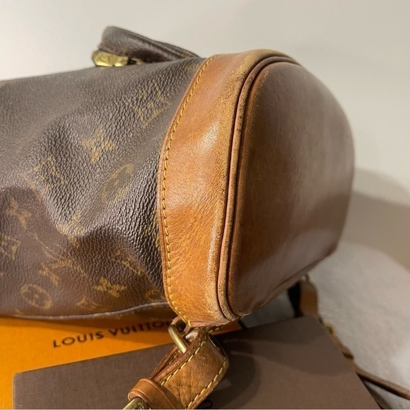 Authentic Louis Vuitton montsouris mm - Picture 12 of 13